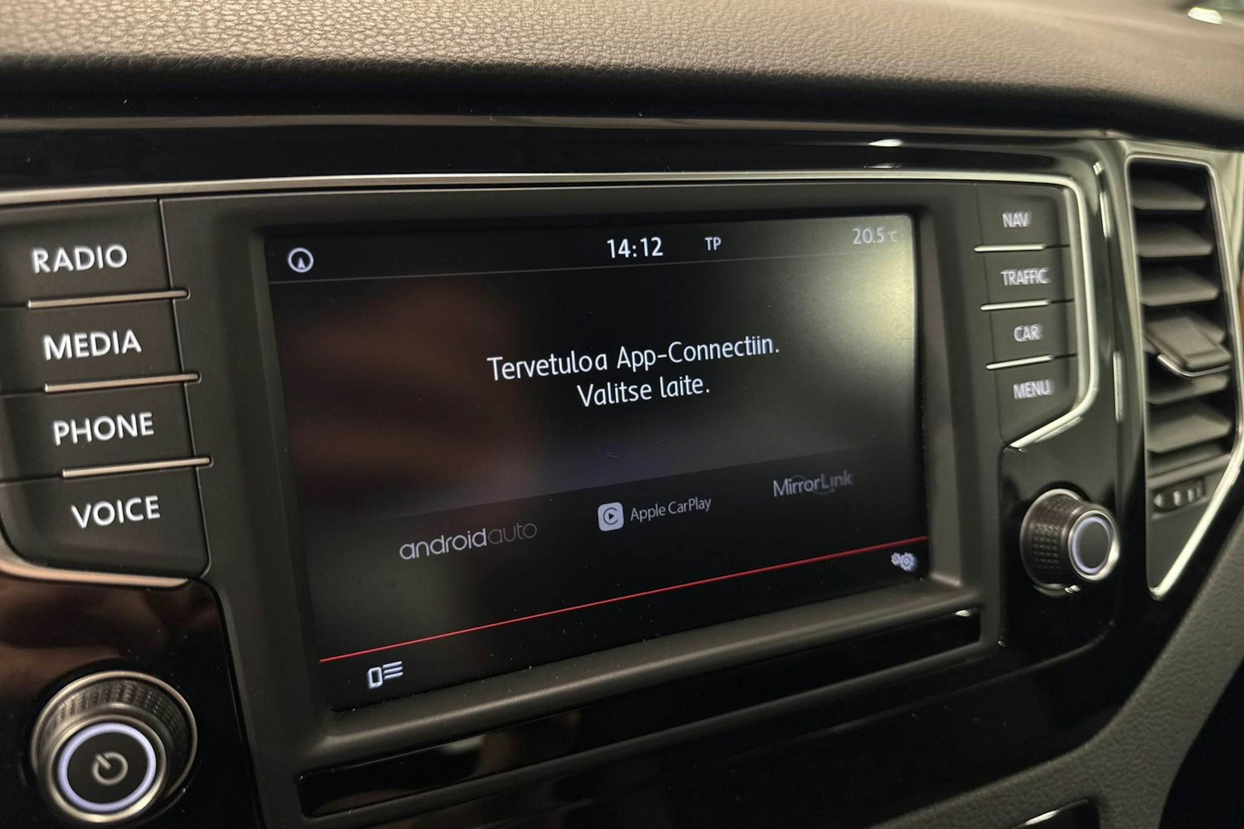 met. harmaa Volkswagen Golf Sportsvan 2016 kuva 19.