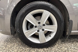 met. harmaa Volkswagen Golf Sportsvan 2016 kuva 25.