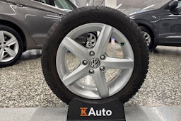 met. harmaa Volkswagen Golf Sportsvan 2016 kuva 27.