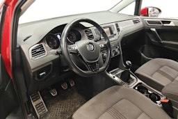 punainen Volkswagen Golf Sportsvan 2016 kuva 3.