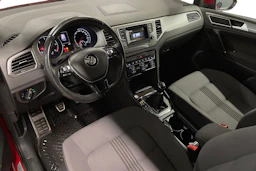 punainen Volkswagen Golf Sportsvan 2016 kuva 6.