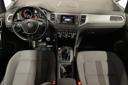 punainen Volkswagen Golf Sportsvan 2016 kuva 7.