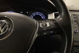 punainen Volkswagen Golf Sportsvan 2016 kuva 19.