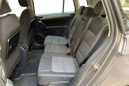 harmaa Volkswagen Golf Sportsvan 2016 kuva 8.