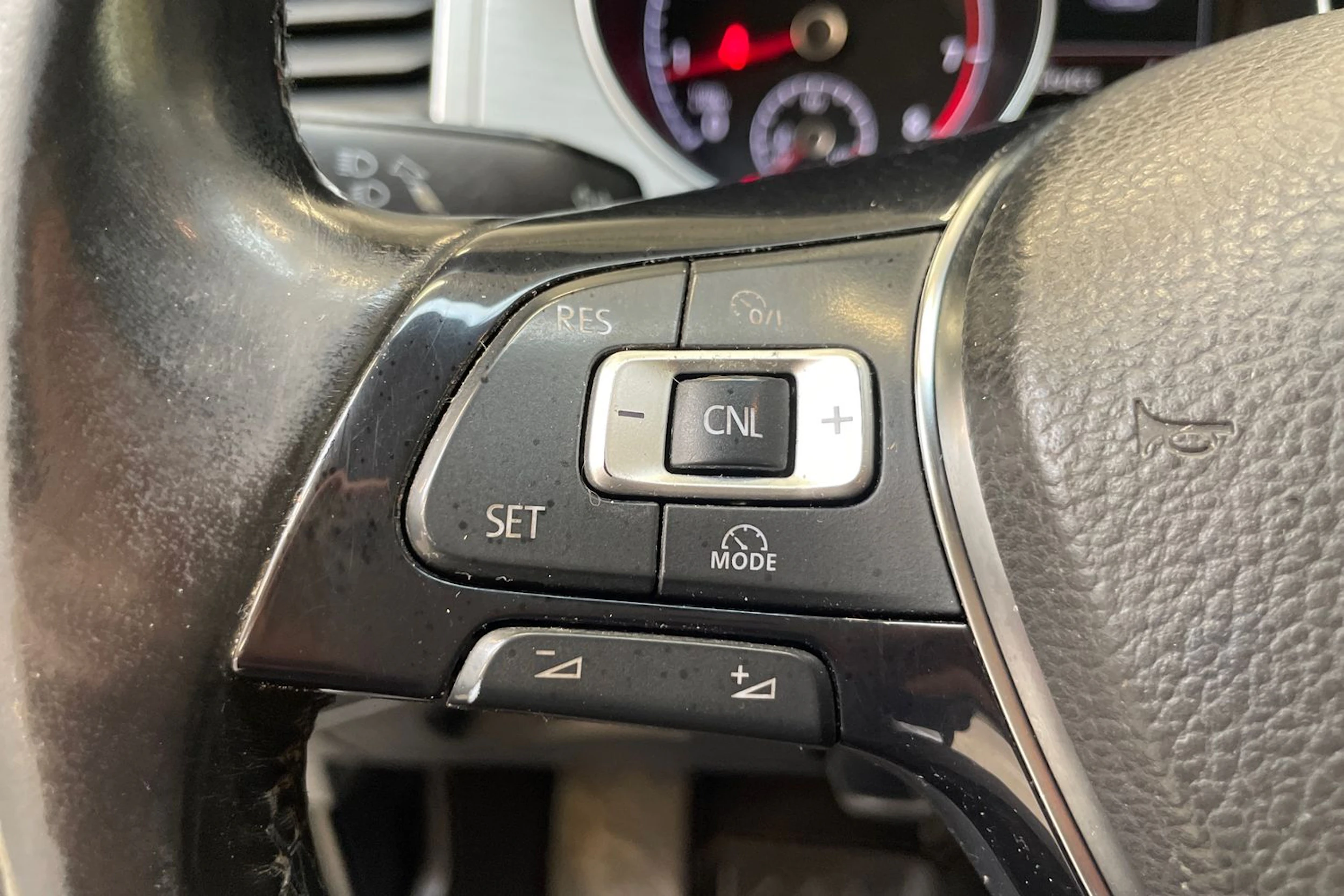 harmaa Volkswagen Golf Sportsvan 2016 kuva 13.