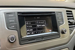 harmaa Volkswagen Golf Sportsvan 2016 kuva 17.