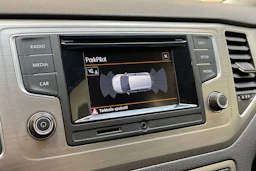 harmaa Volkswagen Golf Sportsvan 2016 kuva 19.