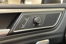 harmaa Volkswagen Golf Sportsvan 2016 kuva 23.