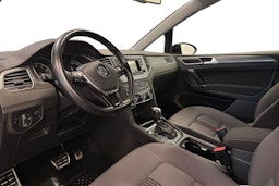 harmaa Volkswagen Golf Sportsvan 2016 kuva 7.