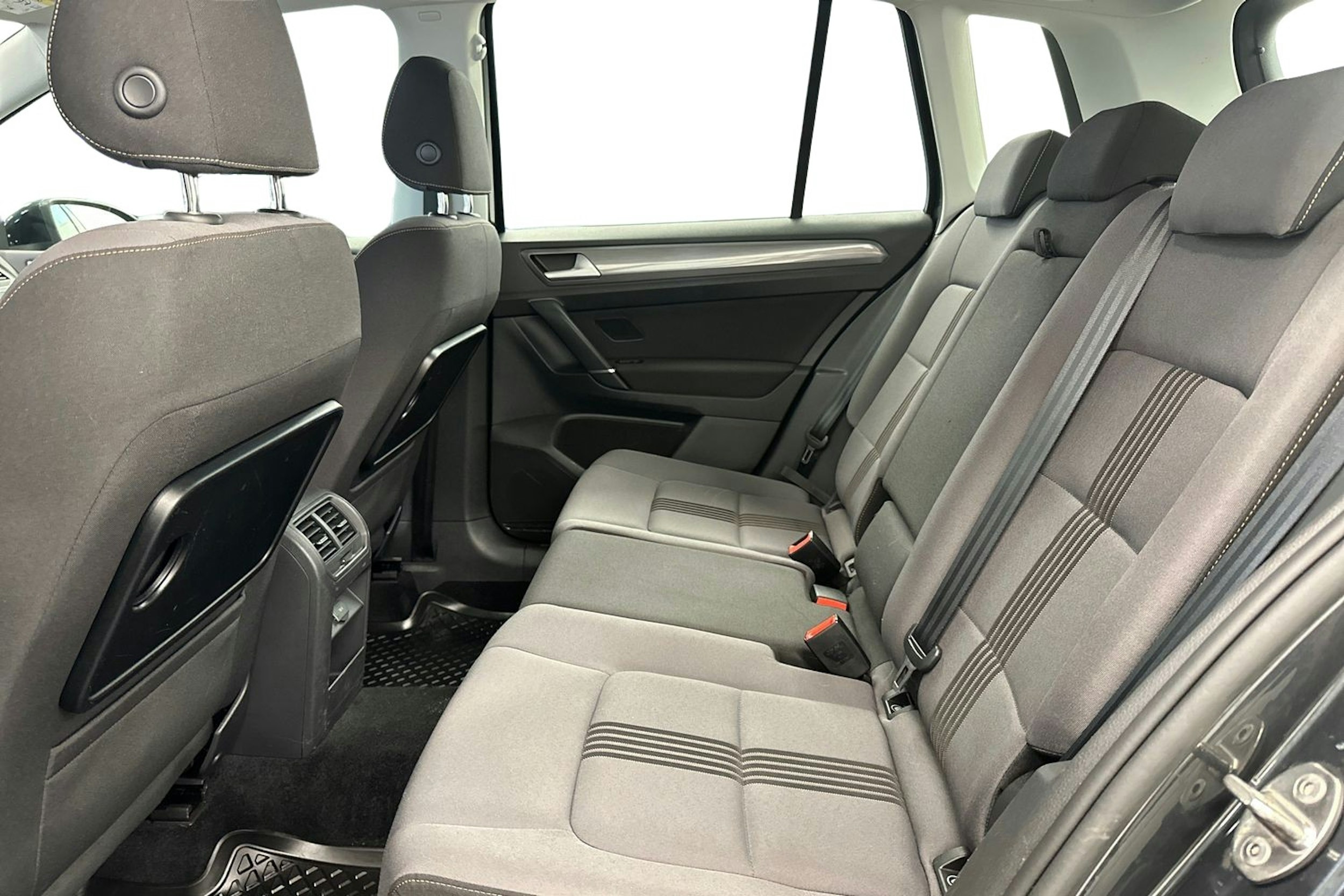 harmaa Volkswagen Golf Sportsvan 2016 kuva 10.