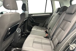 harmaa Volkswagen Golf Sportsvan 2016 kuva 10.
