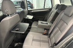 harmaa Volkswagen Golf Sportsvan 2016 kuva 16.