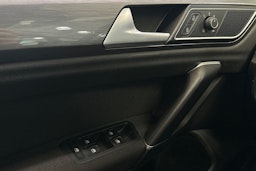 harmaa Volkswagen Golf Sportsvan 2016 kuva 17.