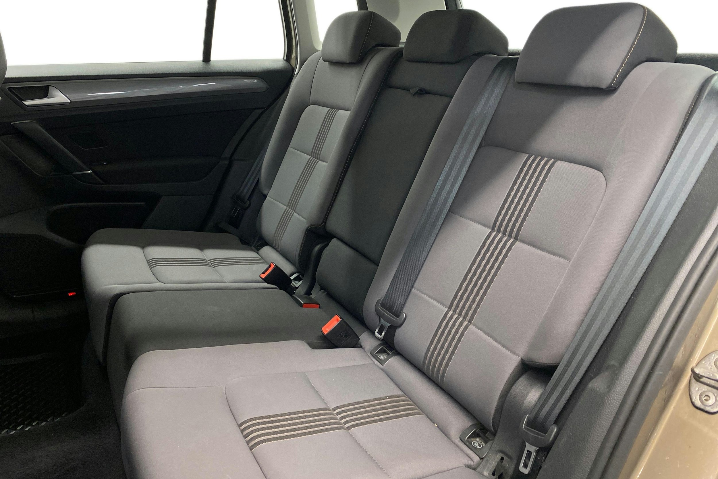 Ruskea (beige) Volkswagen GOLF SPORTSVAN 2016 kuva 10.