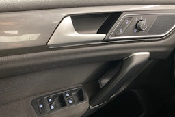 Ruskea (beige) Volkswagen GOLF SPORTSVAN 2016 kuva 19.