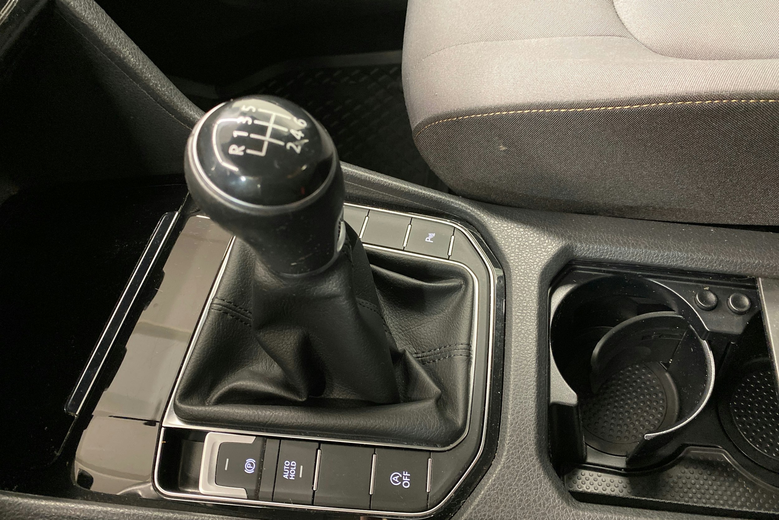 Ruskea (beige) Volkswagen GOLF SPORTSVAN 2016 kuva 22.