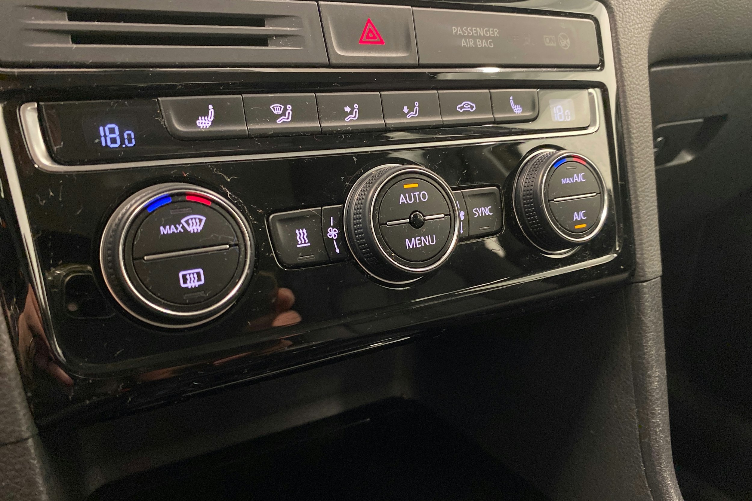 Ruskea (beige) Volkswagen GOLF SPORTSVAN 2016 kuva 23.
