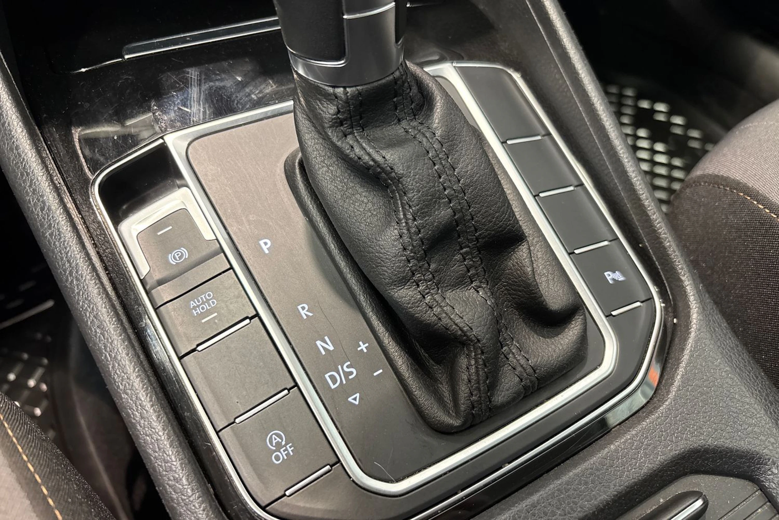 Sininen Volkswagen GOLF SPORTSVAN 2016 kuva 17.