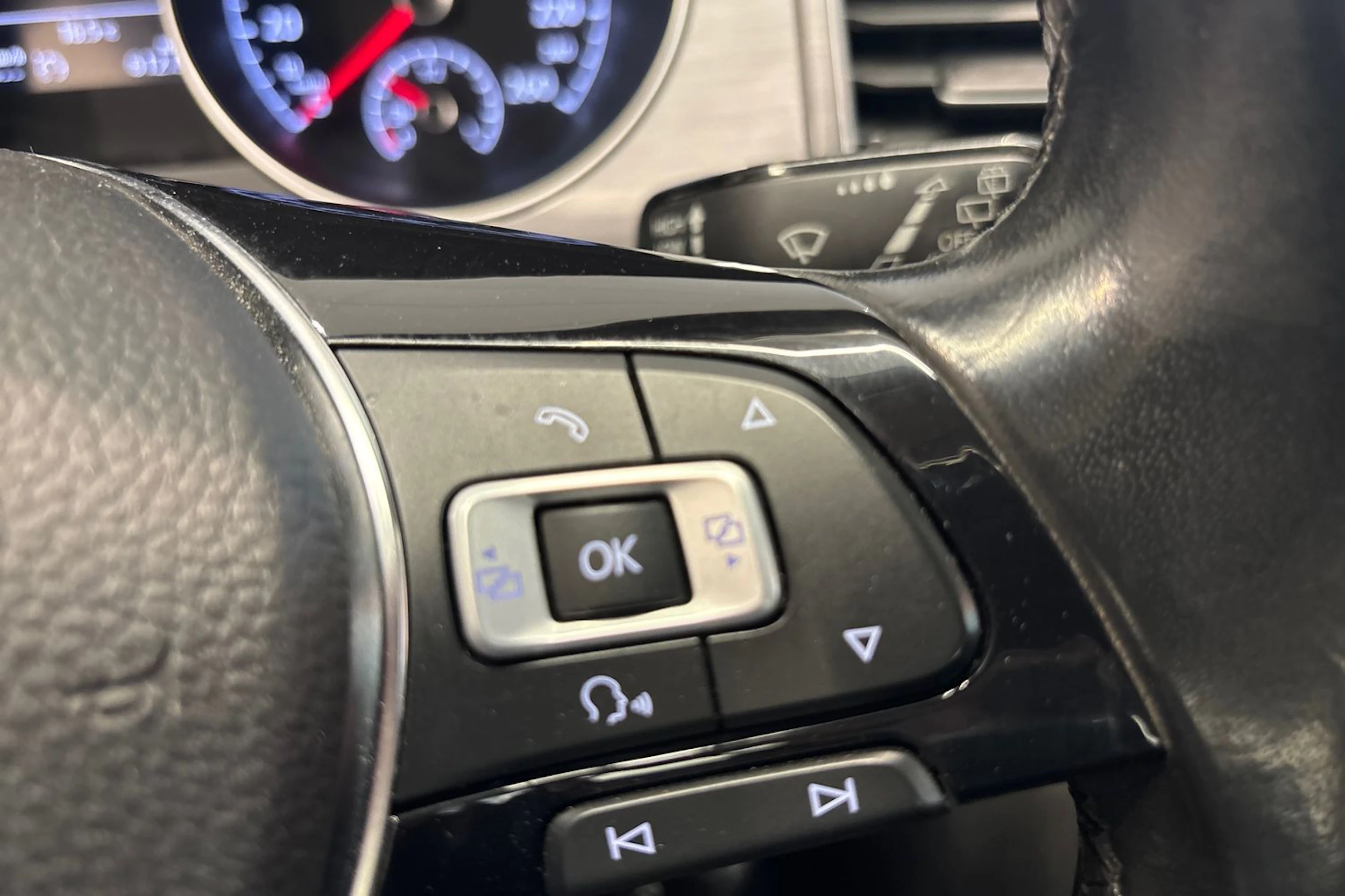 Sininen Volkswagen GOLF SPORTSVAN 2016 kuva 19.