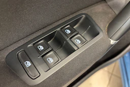 Sininen Volkswagen GOLF SPORTSVAN 2016 kuva 21.