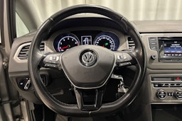 harmaa Volkswagen Golf Sportsvan 2016 kuva 16.