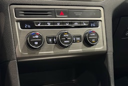 harmaa Volkswagen Golf Sportsvan 2016 kuva 22.