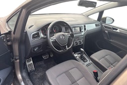 Ruskea (beige) Volkswagen GOLF SPORTSVAN 2016 kuva 3.