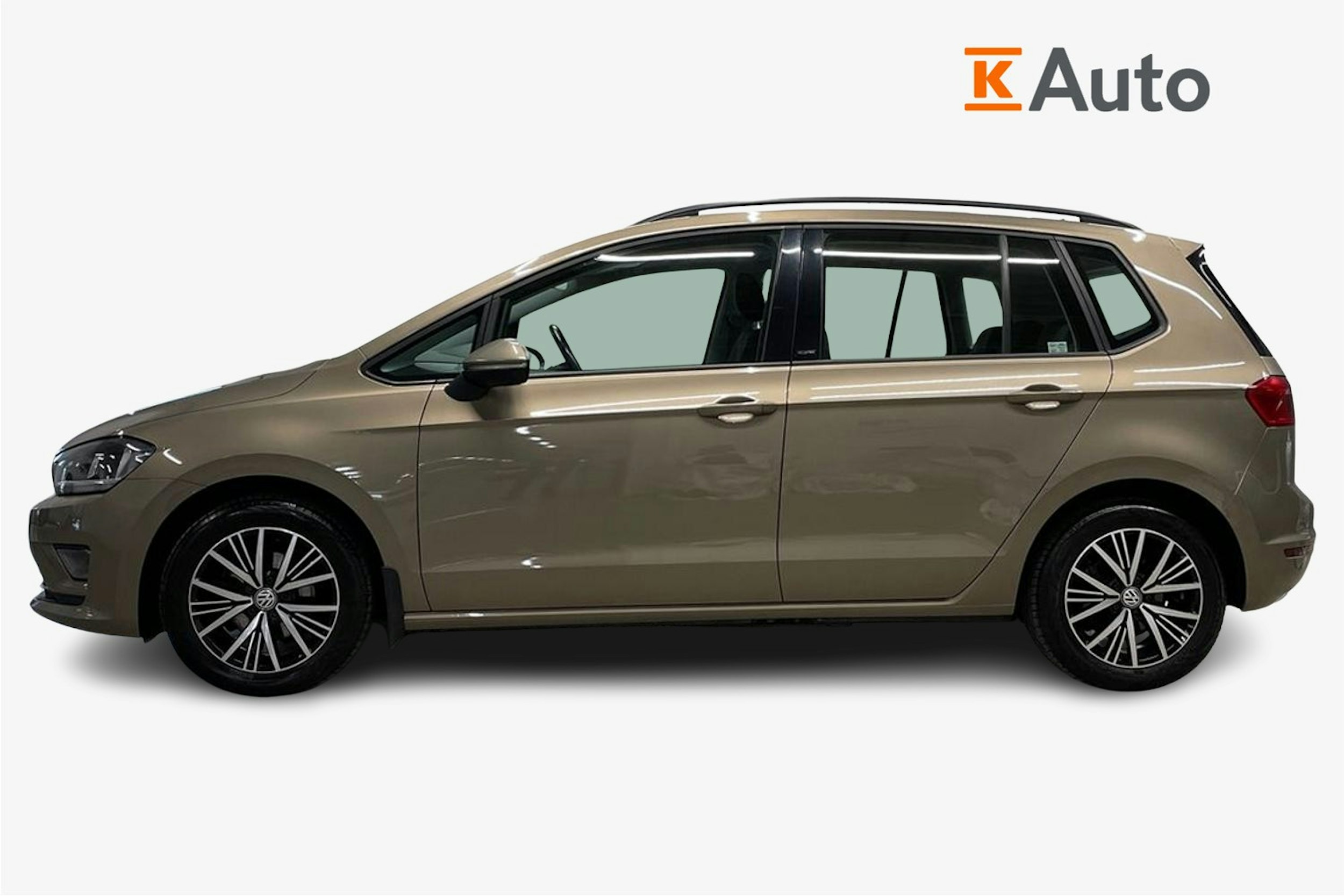 Ruskea (beige) Volkswagen GOLF SPORTSVAN 2016 kuva 6.