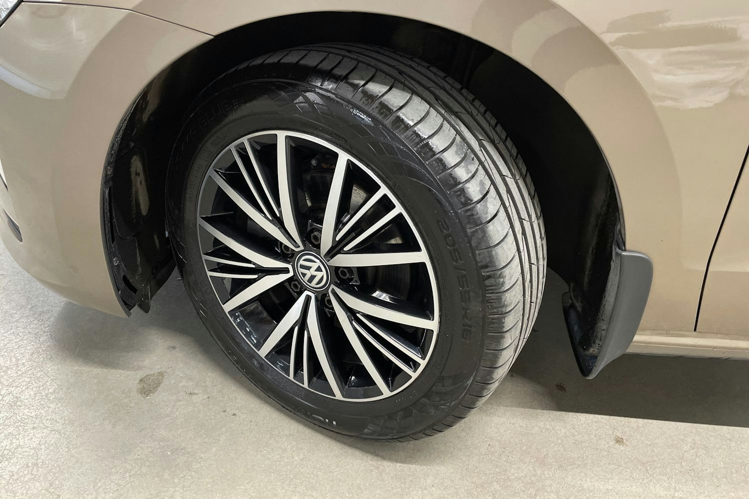 Ruskea (beige) Volkswagen GOLF SPORTSVAN 2016 kuva 13.
