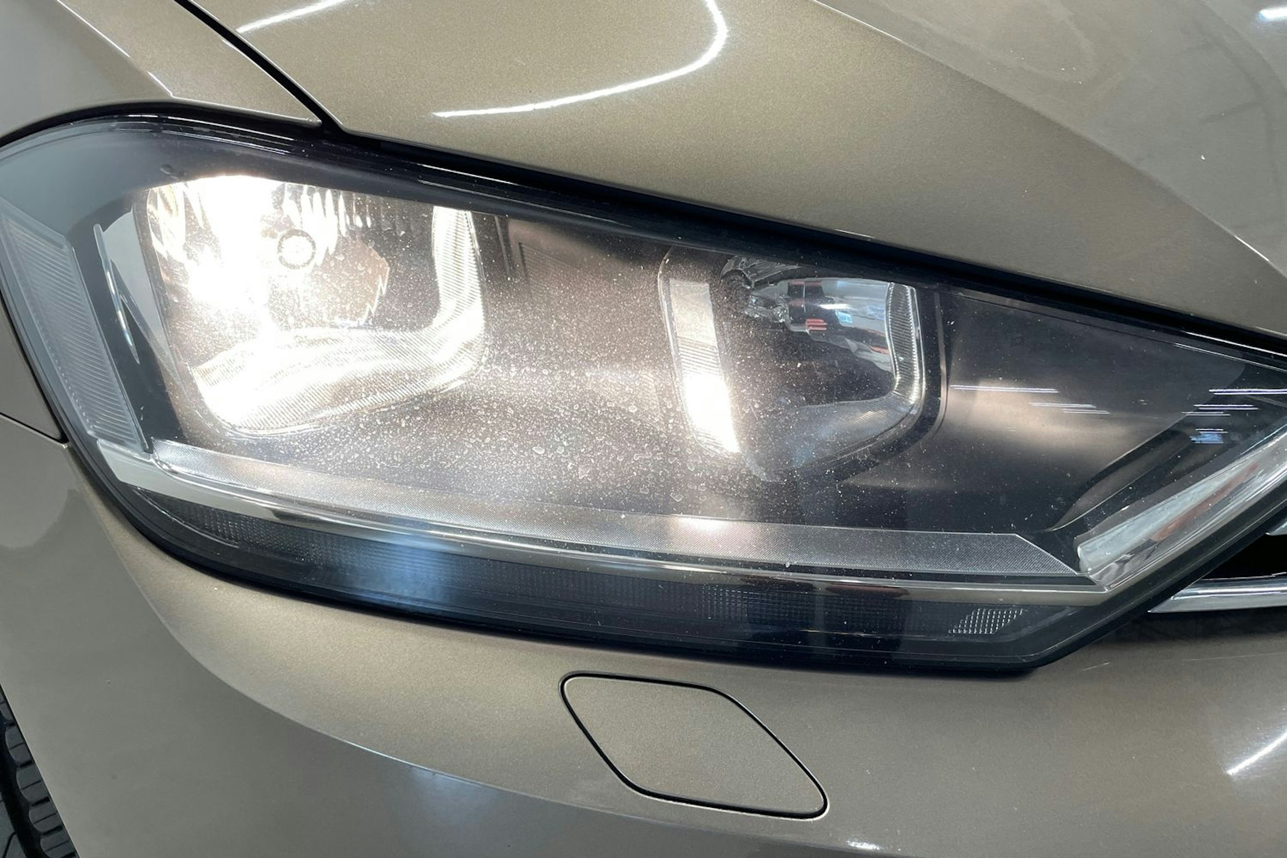 Ruskea (beige) Volkswagen GOLF SPORTSVAN 2016 kuva 14.