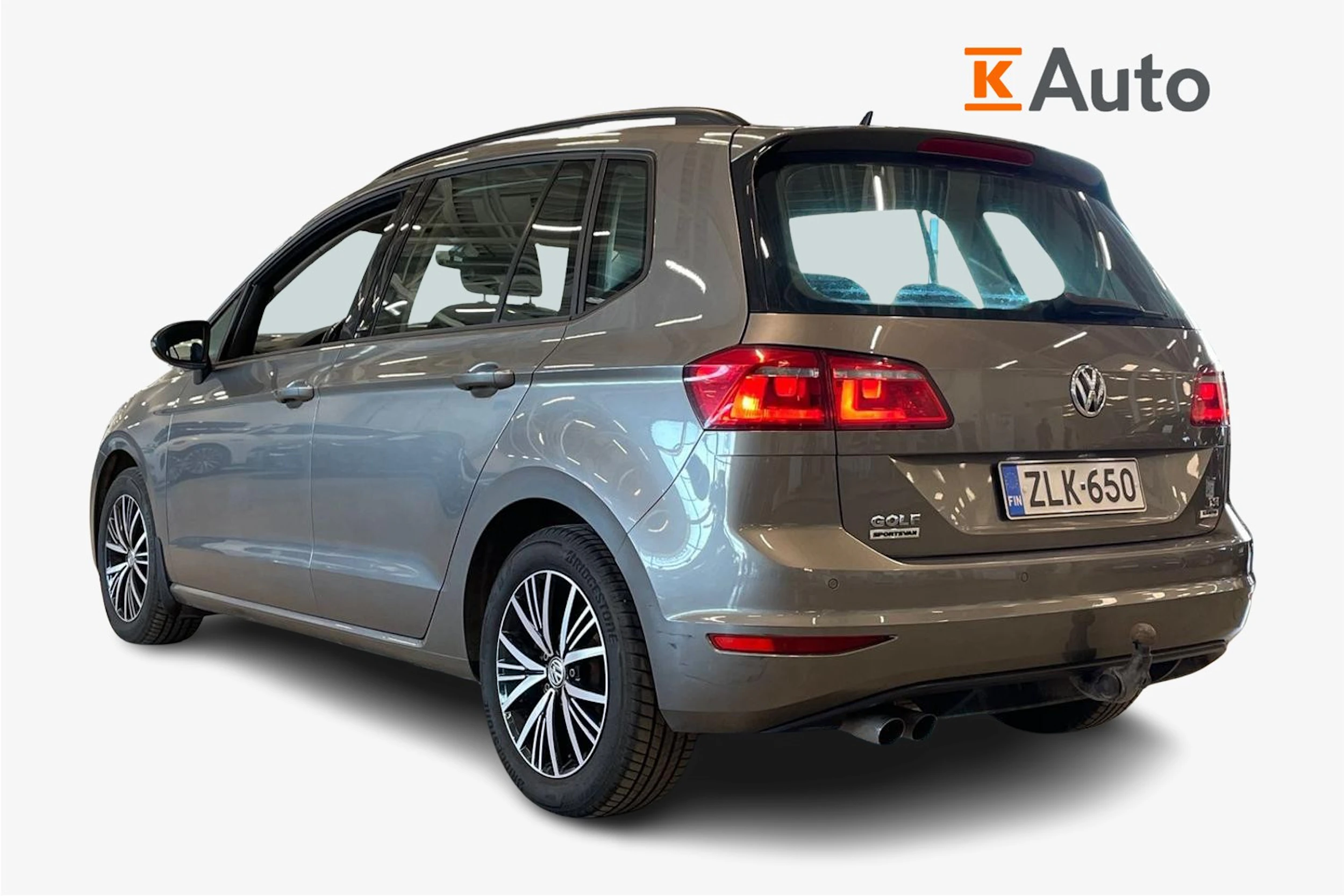 harmaa Volkswagen Golf Sportsvan 2017 kuva 3.