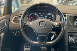 harmaa Volkswagen Golf Sportsvan 2017 kuva 16.