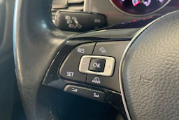 harmaa Volkswagen Golf Sportsvan 2017 kuva 18.