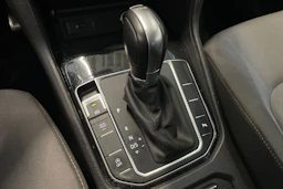 harmaa Volkswagen Golf Sportsvan 2017 kuva 25.