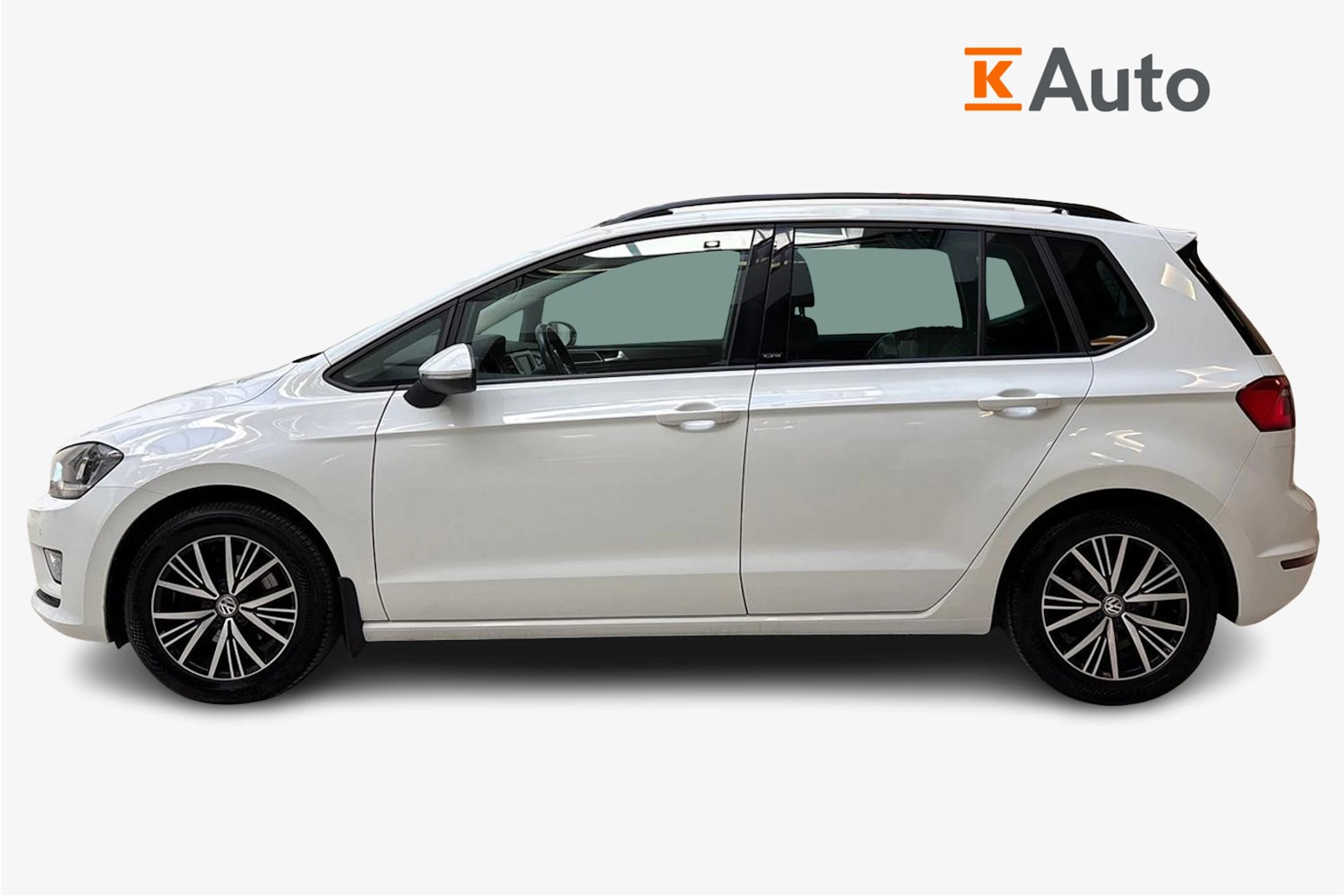 valkoinen Volkswagen Golf Sportsvan 2017 kuva 5.