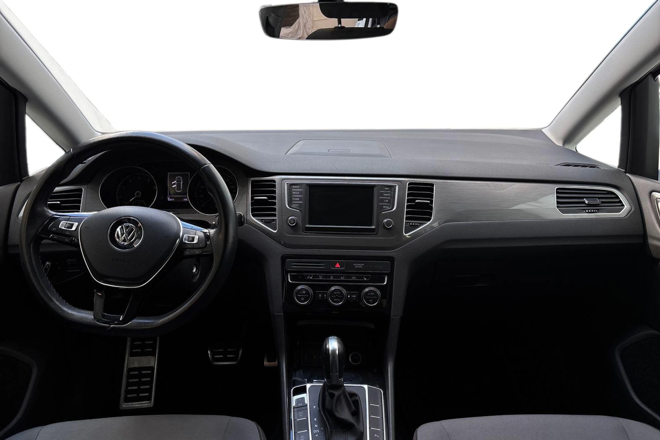 valkoinen Volkswagen Golf Sportsvan 2017 kuva 7.
