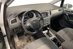 valkoinen Volkswagen Golf Sportsvan 2017 kuva 3.