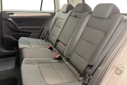 Harmaa Volkswagen GOLF SPORTSVAN 2017 kuva 11.