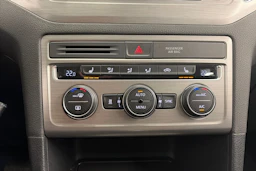 Harmaa Volkswagen GOLF SPORTSVAN 2017 kuva 28.