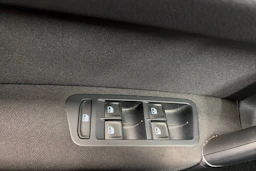 Harmaa Volkswagen GOLF SPORTSVAN 2017 kuva 32.