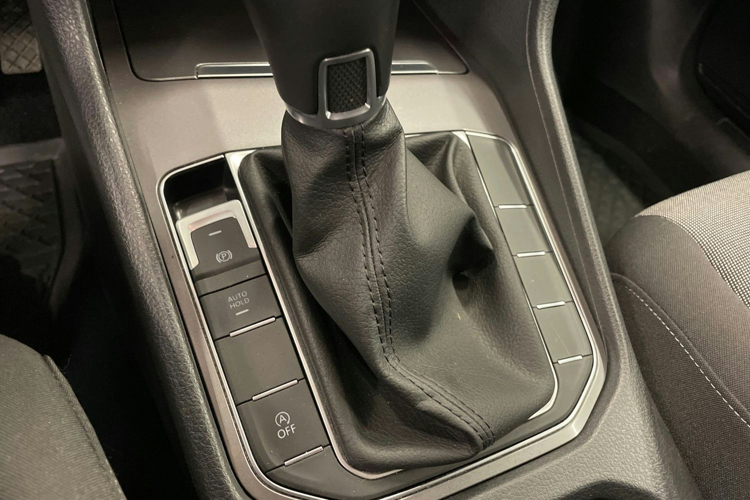 Harmaa Volkswagen GOLF SPORTSVAN 2017 kuva 16.