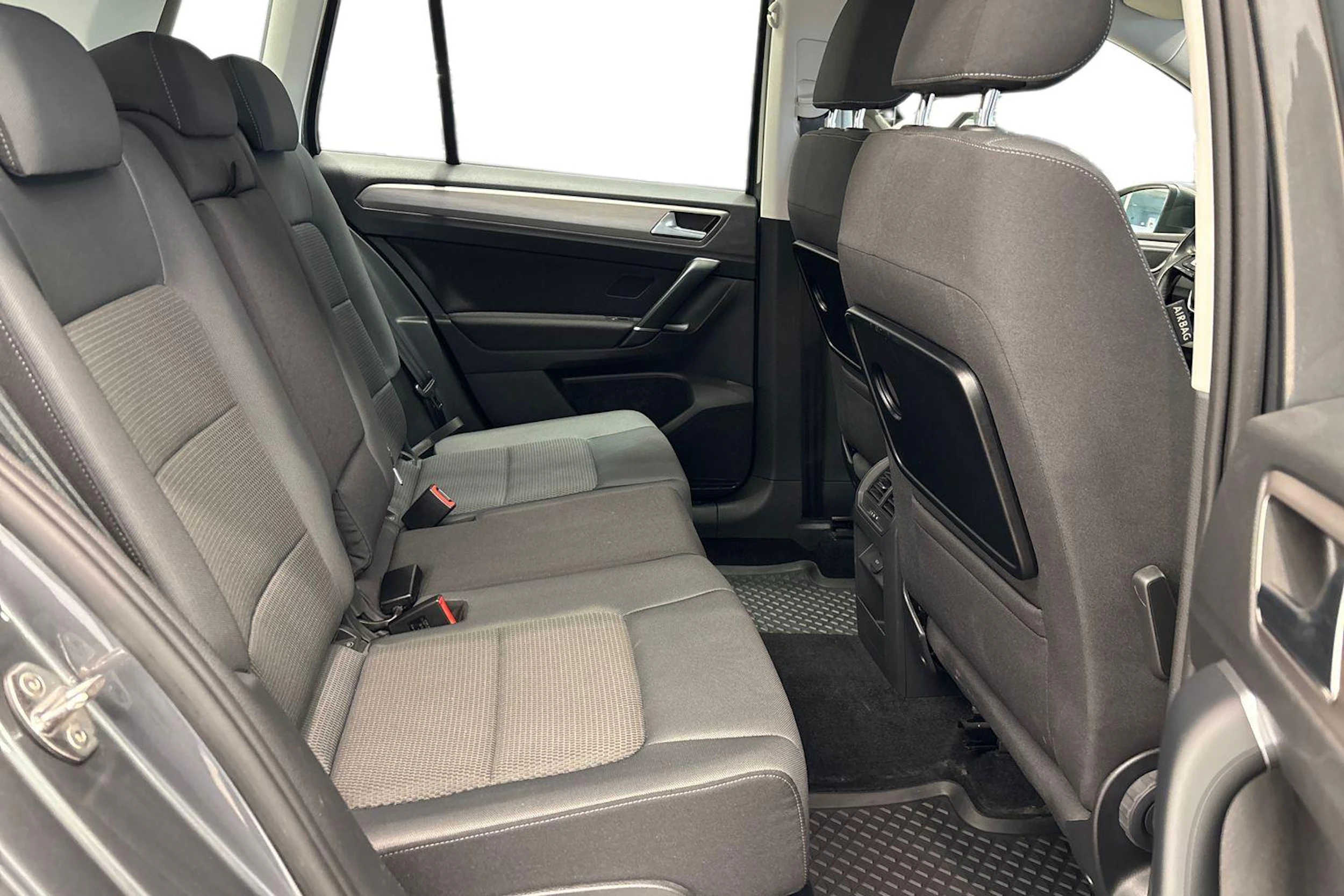 harmaa Volkswagen Golf Sportsvan 2017 kuva 12.