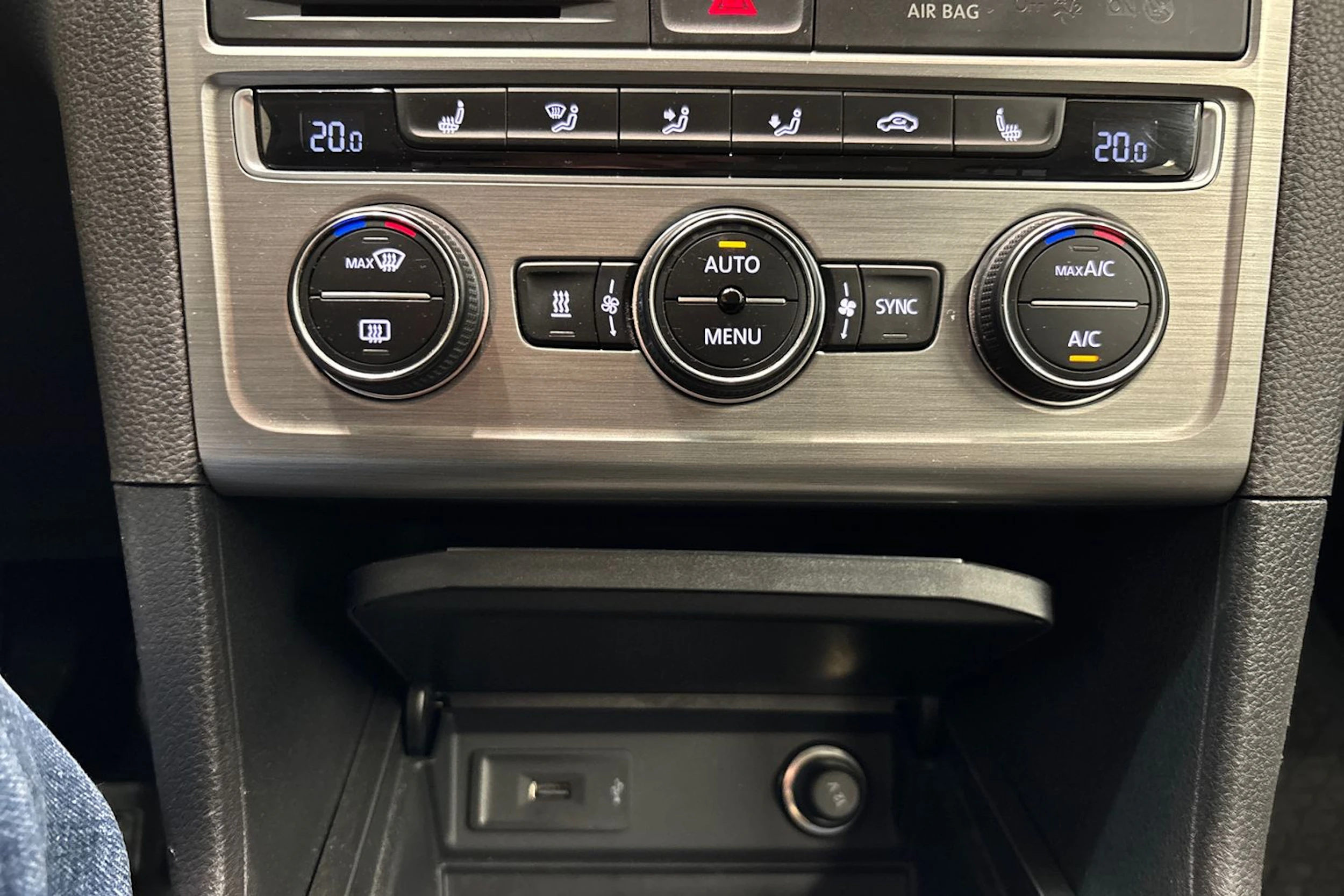 harmaa Volkswagen Golf Sportsvan 2017 kuva 21.