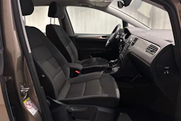 ruskea (beige) Volkswagen Golf Sportsvan 2018 kuva 17.