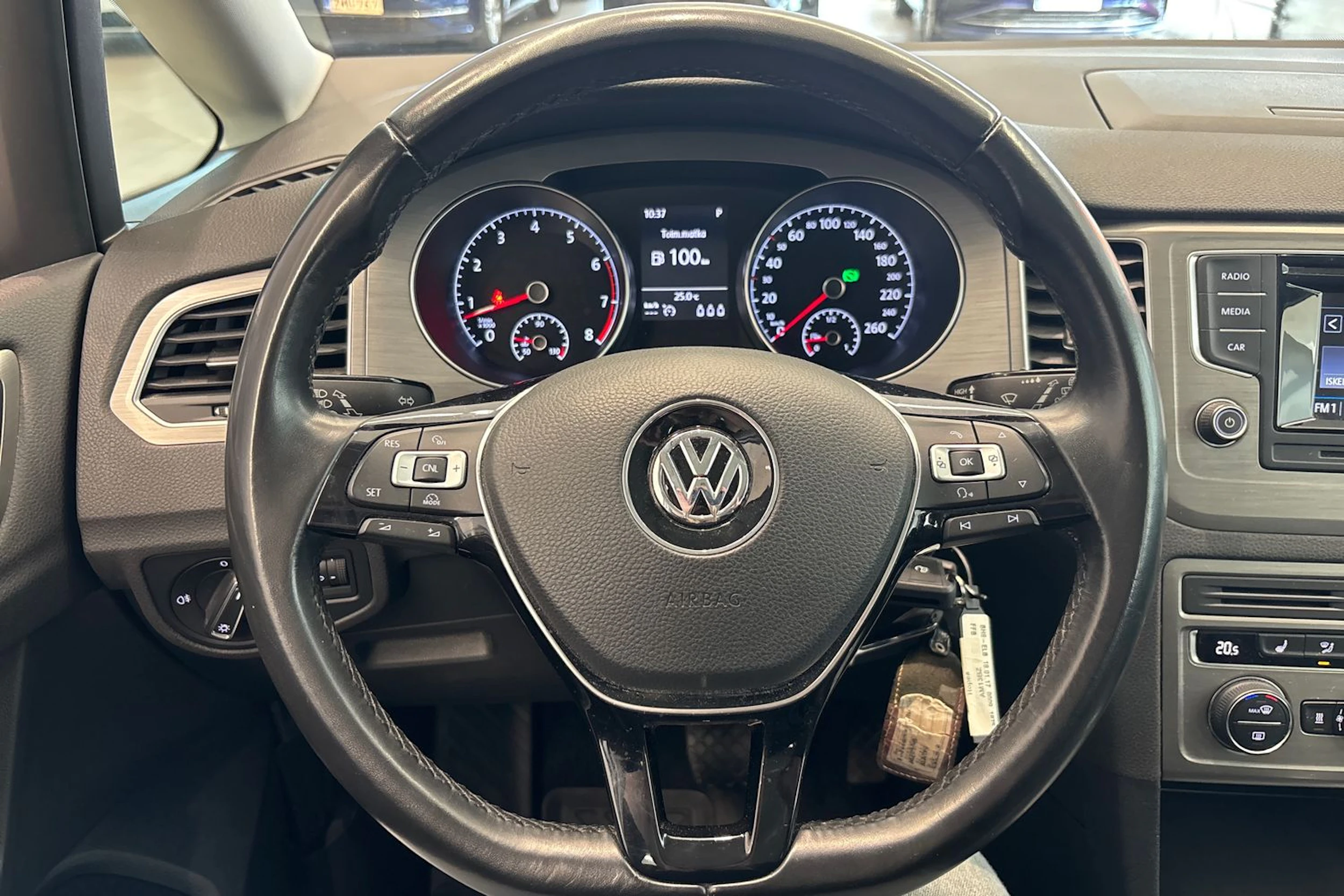 hopea Volkswagen Golf Sportsvan 2017 kuva 15.