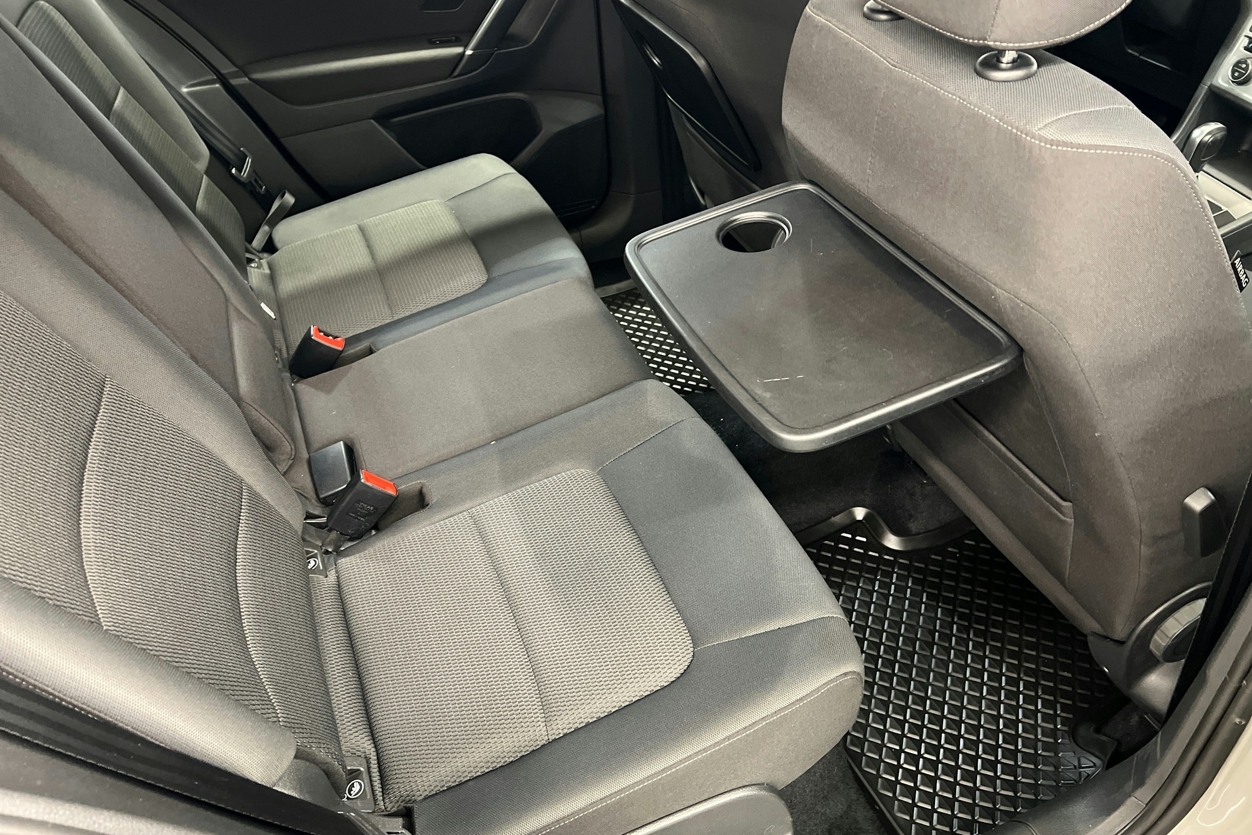 Harmaa Volkswagen GOLF SPORTSVAN 2017 kuva 15.