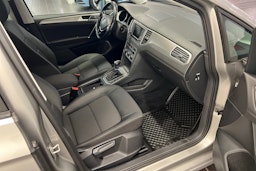 Harmaa Volkswagen GOLF SPORTSVAN 2017 kuva 16.