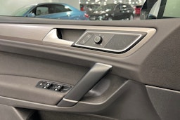 Harmaa Volkswagen GOLF SPORTSVAN 2017 kuva 17.