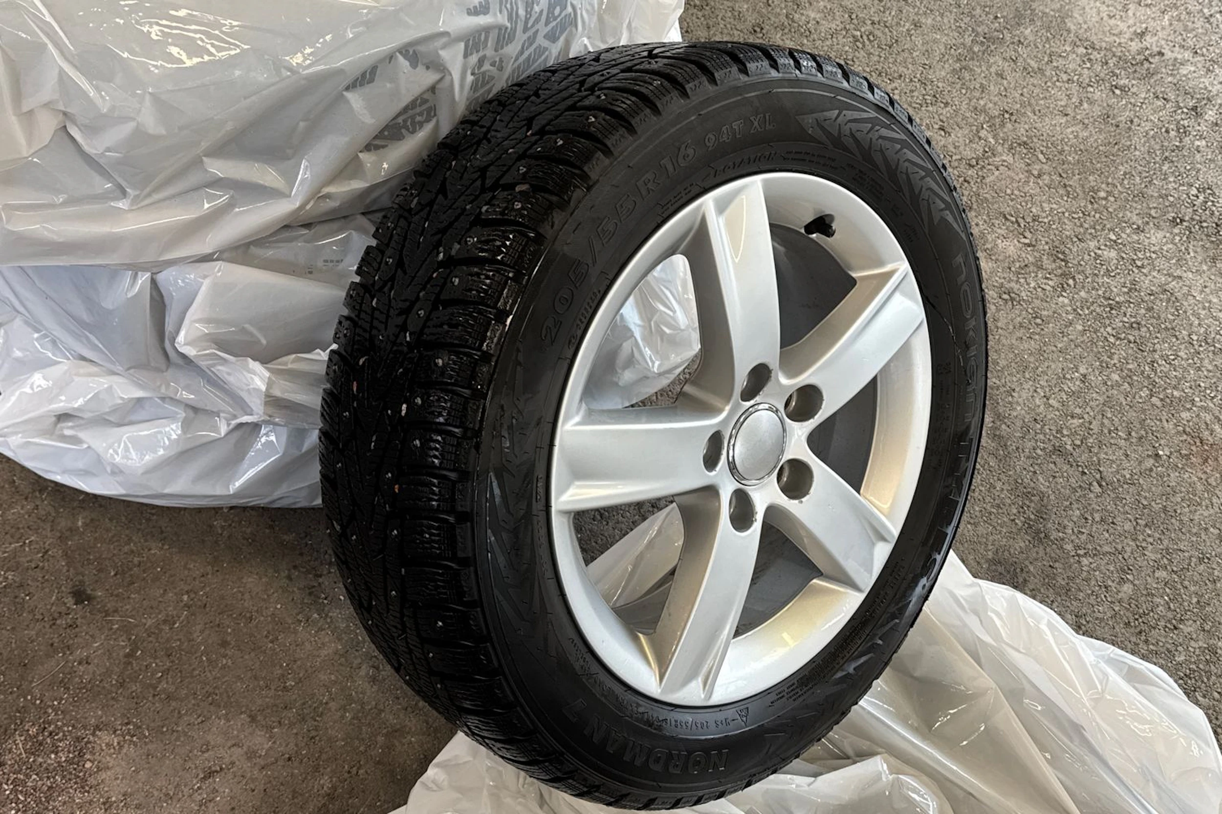 ruskea (beige) Volkswagen Golf Sportsvan 2017 kuva 15.