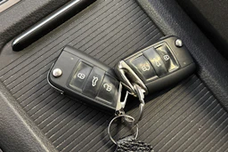 ruskea (beige) Volkswagen Golf Sportsvan 2017 kuva 24.